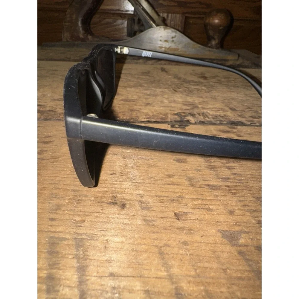 Revel port black